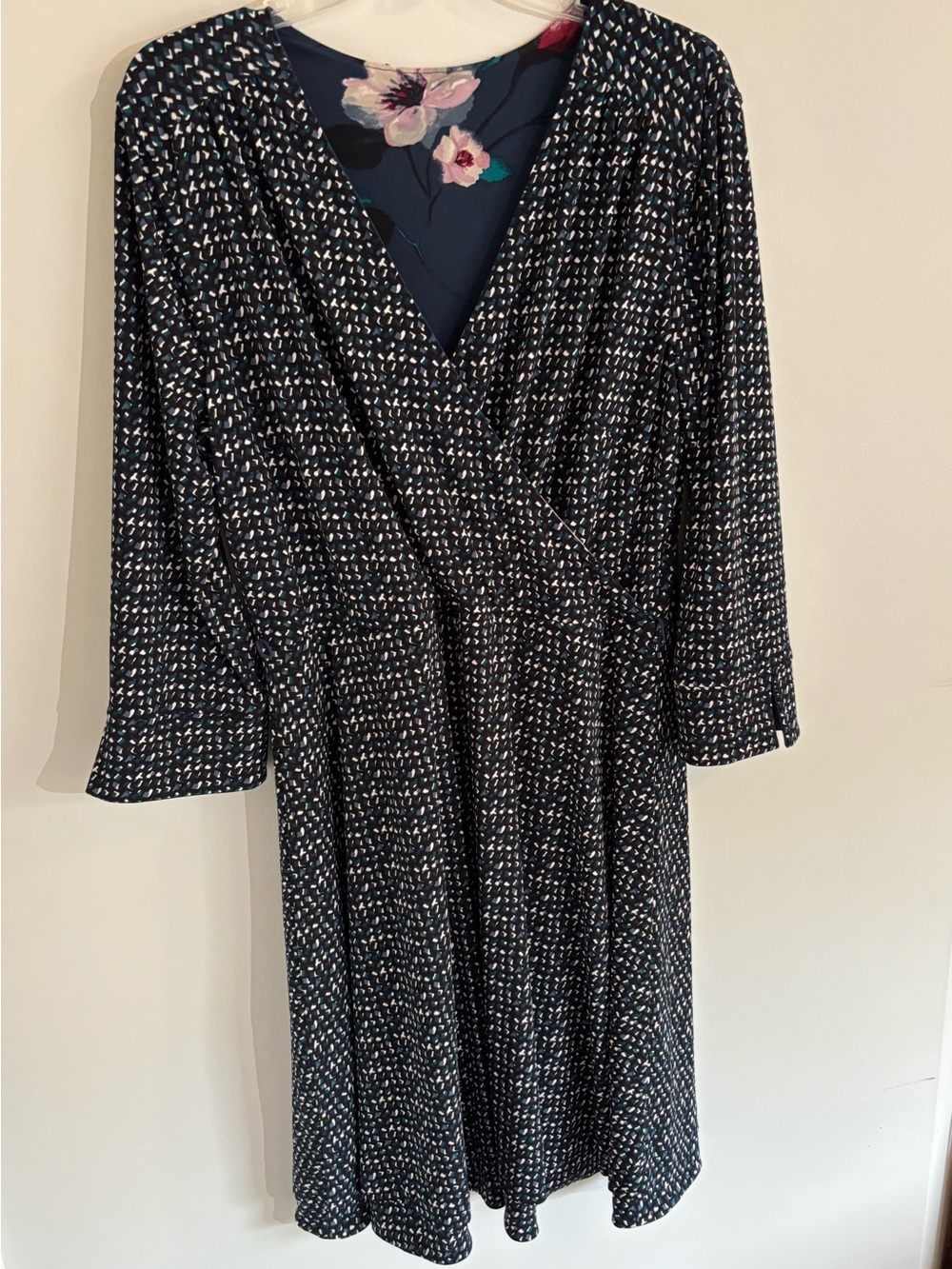 White House Black Market Reversible Wrap Dress Navy Floral Geometric Size Large